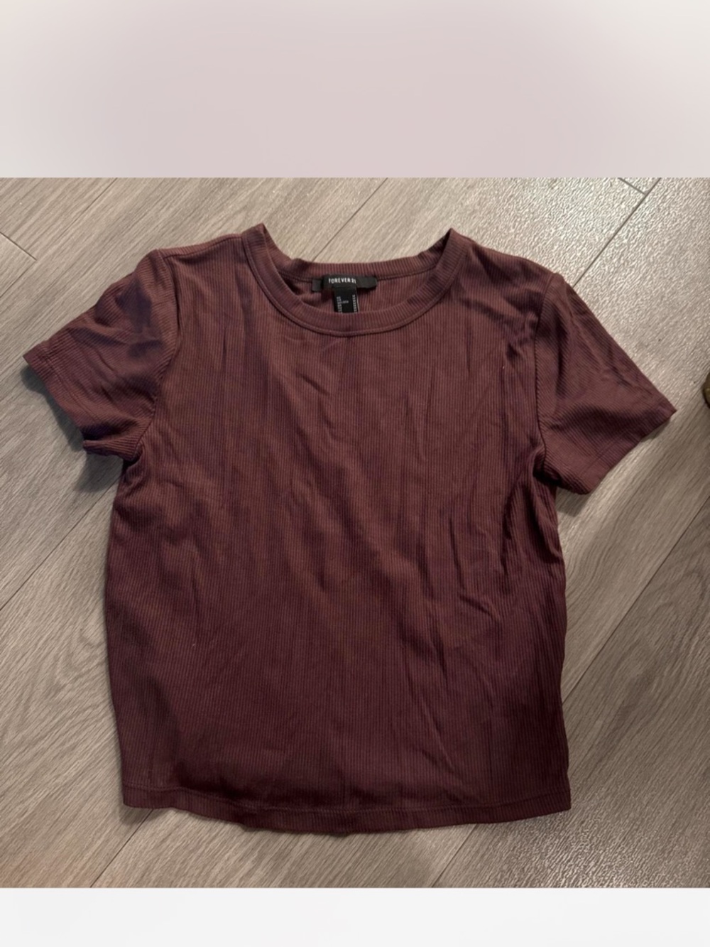 Forever 21 Short-Sleeve Ribbed Tee in Wine